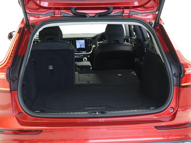 V60 アルティメット B4 社用車 Google搭載 ドラレコ 48V harman/kardon 前後シートヒーター ステアリングヒーター リラクゼーション機能 ベンチレーション機能 クリスタルシフトノブ ドリフトウッドパネル(30枚目)