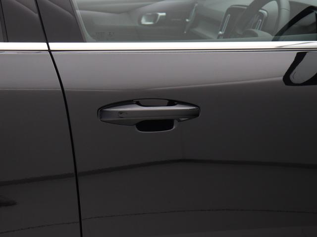 XC40 アルティメット B4 AWD 2023年モデル Google ドラレコ 48V harman/kardon クリスタルシフトノブ ドリフトウッドパネル 前後シートヒーター ステアリングヒーター パワーテールゲート 360°カメラ(25枚目)