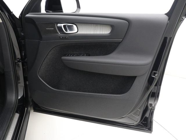 XC40 アルティメット B4 AWD 2023年モデル Google ドラレコ 48V harman/kardon クリスタルシフトノブ ドリフトウッドパネル 前後シートヒーター ステアリングヒーター パワーテールゲート 360°カメラ(37枚目)