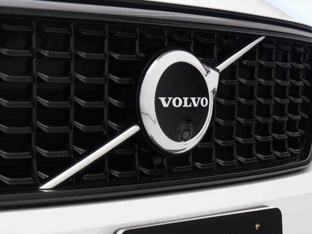 XC40 アルティメット B4 AWD ダークエディション サンルーフ ピクセルLED 特別仕様車 Google搭載 ドラレコ 48V harman/kardon 前後シートヒーター ステアリングヒーター パワーテールゲート 360°カメラ 19インチAW(24枚目)