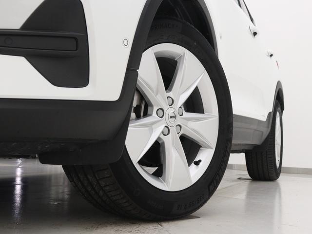 ＸＣ４０ プラス　プロ　Ｂ３　クライメートＰＫＧ　Ｇｏｏｇｌｅ搭載　ドラレコ　４８Ｖ　前後シートヒーター　ステアリングホイールヒーター　リア５面ダークティンテッドガラス　パワーテールゲート　３６０°カメラ　ワイヤレススマホチャージ（7枚目）