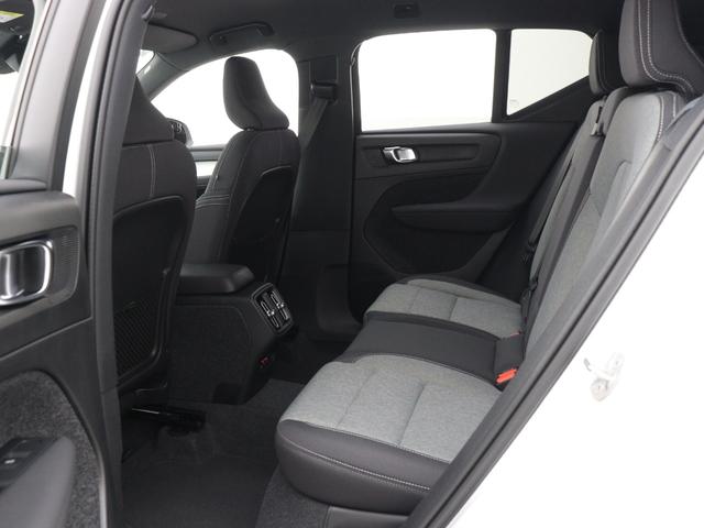 ＸＣ４０ プラス　プロ　Ｂ３　クライメートＰＫＧ　Ｇｏｏｇｌｅ搭載　ドラレコ　４８Ｖ　前後シートヒーター　ステアリングホイールヒーター　リア５面ダークティンテッドガラス　パワーテールゲート　３６０°カメラ　ワイヤレススマホチャージ（12枚目）