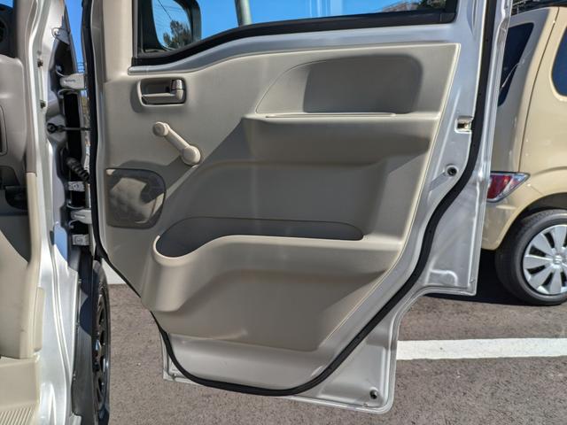 エブリイ PA 禁煙車/集中ロック/DAYTNA’Sブラック14インチホイ-ル/Bluetooth/スマホ連携ディズプレイオ-ディオ/バックカメラ/LEDヘッドライト/オ-トライト/フラット荷室/点検記録簿(34枚目)