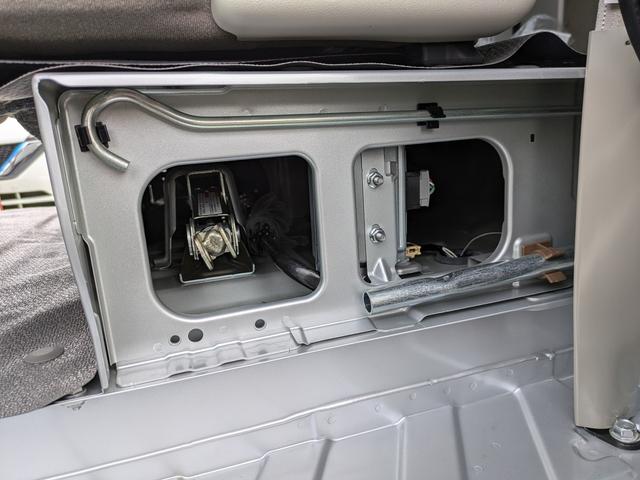 エブリイ PA 禁煙車/集中ロック/DAYTNA’Sブラック14インチホイ-ル/Bluetooth/スマホ連携ディズプレイオ-ディオ/バックカメラ/LEDヘッドライト/オ-トライト/フラット荷室/点検記録簿(50枚目)