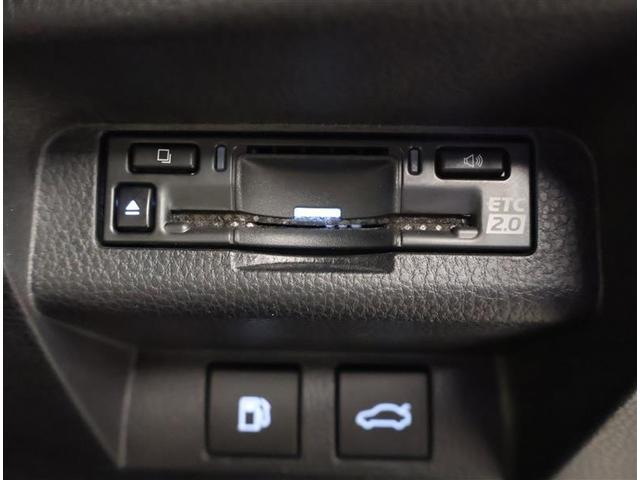 クラウンクロスオーバー Ｇレザーパッケージ　クルーズコントロール　パワーシート　バックモニター　記録簿　ＬＥＤヘッドランプ　レザーシート　ドラレコ　ＥＴＣ　１００Ｖ電源　フルセグＴＶ　４ＷＤ　メモリーナビ　スマートキー　ナビ＆ＴＶ　盗難防止装置（20枚目）