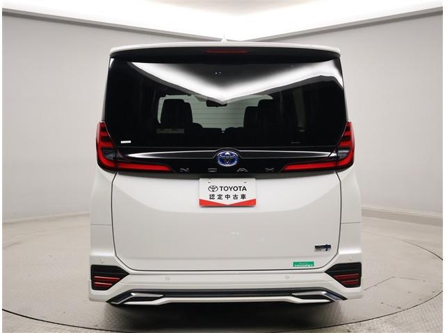 ノア ハイブリッドS-Z エアロ 横滑り防止機能 エアバッグ オートクルーズコントロール 地デジ 両側自動ドア ダブルエアコン スマートエントリー LEDランプ バックモニター メモリナビ 3列シート ETC付き ABS(2枚目)