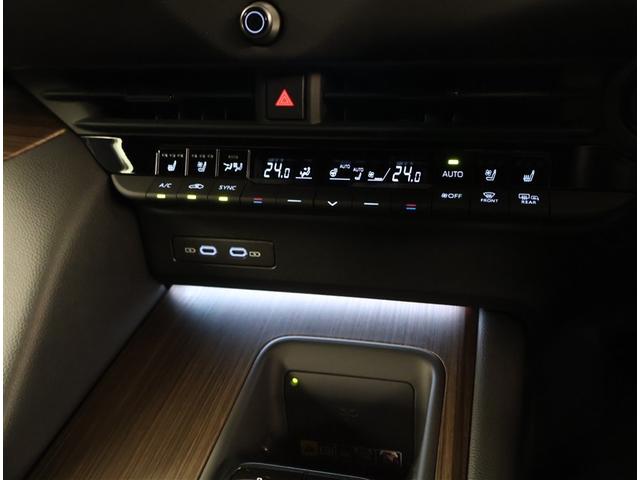 クラウン Z レザーシート 寒冷地仕様 LEDヘッドライト 地デジTV ABS AC100V パワーシート バックモニター スマートキー ETC ドライブレコーダー アルミホイール エアコン 盗難防止装置 キーレス(12枚目)