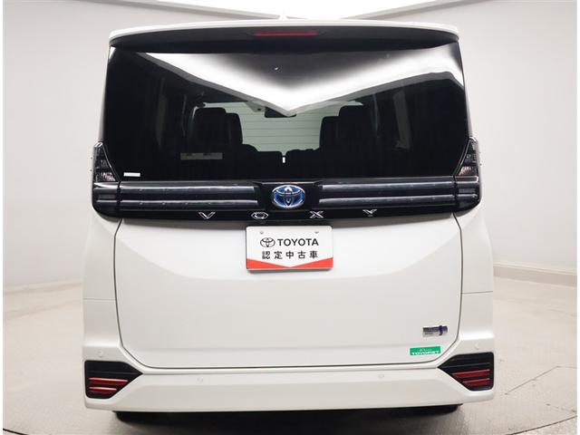 ヴォクシー ハイブリッドＳ－Ｚ　パワーウィンドウ　ＤＶＤ再生機能　インテリキー　横滑防止装置　地デジＴＶ　アクティブクルーズコントロール　フルオートエアコン　リアカメラ　エアバッグ　ＡＢＳ　１００Ｖ充電　ナビＴＶ　ＷＡＣ　キーレス（2枚目）