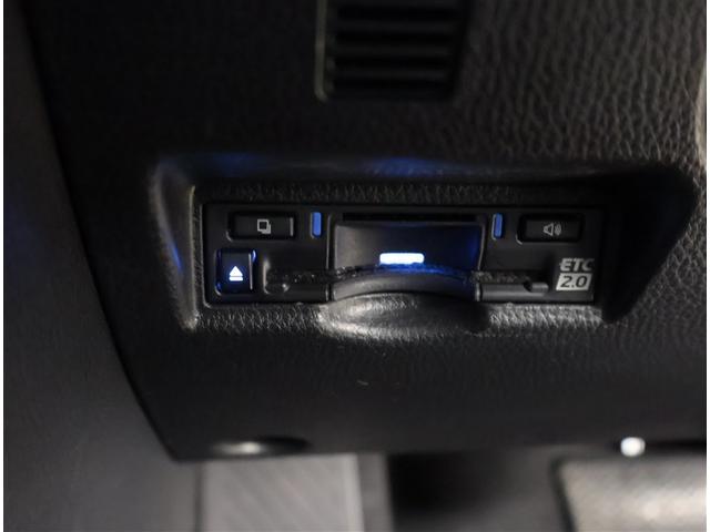 ヴォクシー ハイブリッドＳ－Ｚ　パワーウィンドウ　ＤＶＤ再生機能　インテリキー　横滑防止装置　地デジＴＶ　アクティブクルーズコントロール　フルオートエアコン　リアカメラ　エアバッグ　ＡＢＳ　１００Ｖ充電　ナビＴＶ　ＷＡＣ　キーレス（18枚目）