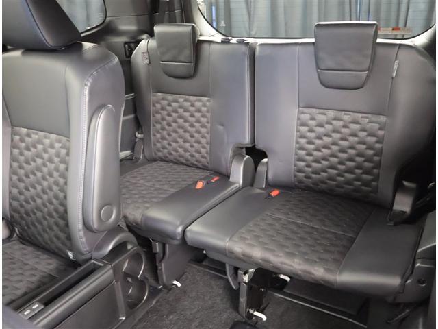 ヴォクシー ハイブリッドＳ－Ｚ　パワーウィンドウ　ＤＶＤ再生機能　インテリキー　横滑防止装置　地デジＴＶ　アクティブクルーズコントロール　フルオートエアコン　リアカメラ　エアバッグ　ＡＢＳ　１００Ｖ充電　ナビＴＶ　ＷＡＣ　キーレス（22枚目）