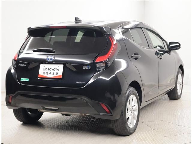 アクア Z クルコン Bカメ 横滑り防止装置 盗難防止システム 記録簿 スマートキー ナビ ETC 寒冷地仕様 AC100V電源 AW ミュージックプレイヤー接続可 メモリーナビ オートエアコン エアバッグ(3枚目)