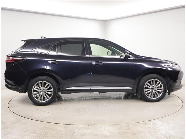 ハリアー プログレス　衝突軽減ブレーキ　横滑り防止機能　オートクルーズコントロール　地デジＴＶ　ＥＴＣ車載器　バックカメラ　ＬＥＤヘッドランプ　ミュージックプレイヤー接続可　ＤＶＤ再生　盗難防止装置　ＡＢＳ　エアバッグ（4枚目）