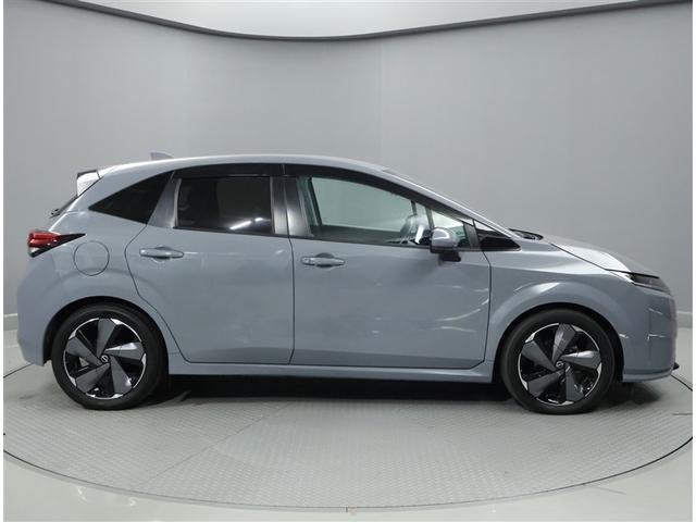 オーラ Ｇ　レザーエディション　追突防止　地デジ　ミュージックプレイヤー接続可　横滑り防止　クルコン　本革　ＬＥＤ　盗難防止　記録簿　バックモニター　ＥＴＣ　インテリジェントキー　メモリーナビゲーション　ＡＷ　キーレスエントリー（4枚目）