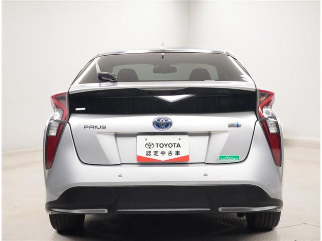 プリウス Ａツーリングセレクション　スマキー　イモビライザー　バックモニター　クルコン　記録簿有　ＬＥＤヘッドライト　ＤＶＤ視聴可　ＥＴＣ　ナビＴＶ　メモリーナビゲーション　横滑り防止機能　キーフリ　アルミ　ＡＡＣ　ＡＢＳ　パワステ（2枚目）