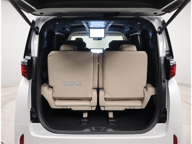 荷室もこの広さ！大きな荷物でも安心ですね♪さあ、何を載せてドライブに出かけましょうか？