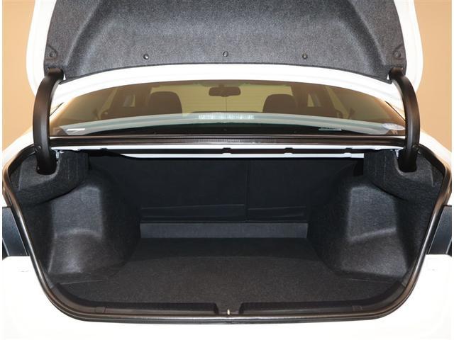 荷室もこの広さ！大きな荷物でも安心ですね♪さあ、何を載せてドライブに出かけましょうか？