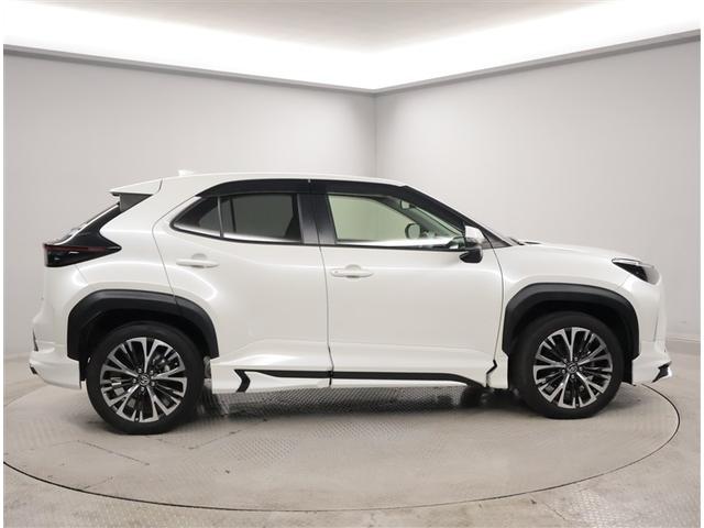 ヤリスクロス ハイブリッドZ ドライブレコーダ インテリジェントキー アルミホイル LEDライト リアカメラ クルーズコントロール 整備記録簿 横滑り防止システム ナビTV メモリーナビゲーション 電動シ-ト パワステ キーフリー(4枚目)