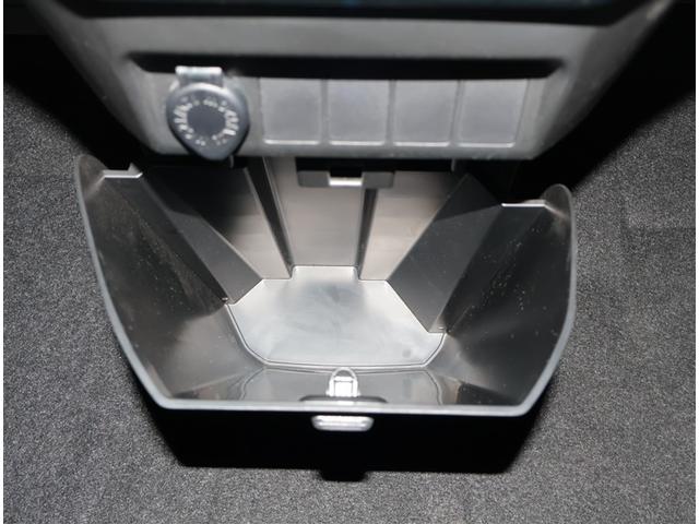 ルーミー G 追突軽減ブレーキ パワステ フルフラット Aストップ LEDライト Rカメラ 記録簿付 1セグTV 横滑り防止システム ウォークスルー エアバック セキュリティーアラーム パワーウィンドウ ナビ&TV(17枚目)