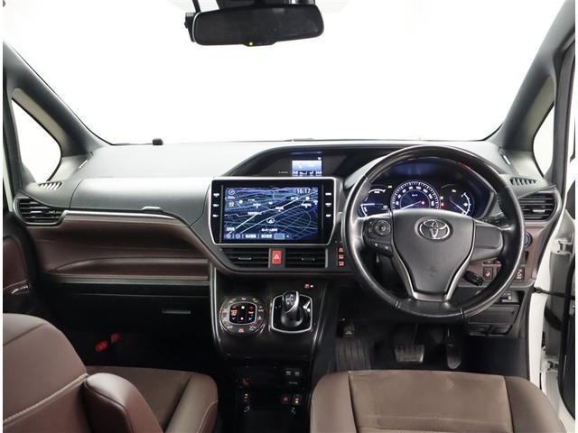 エスクァイア ハイブリッドＧｉ　プレミアムパッケージ　地上デジタル　衝突被害軽減　ＬＥＤライト　Ｂカメラ　クルコン　スマートキー　エアロ　メモリナビ　ナビ＆ＴＶ　キーレス　ドラレコ　盗難防止装置　ＤＶＤ再生　ＡＢＳ　３列シート　ＥＴＣ　記録簿有　アルミ（5枚目）