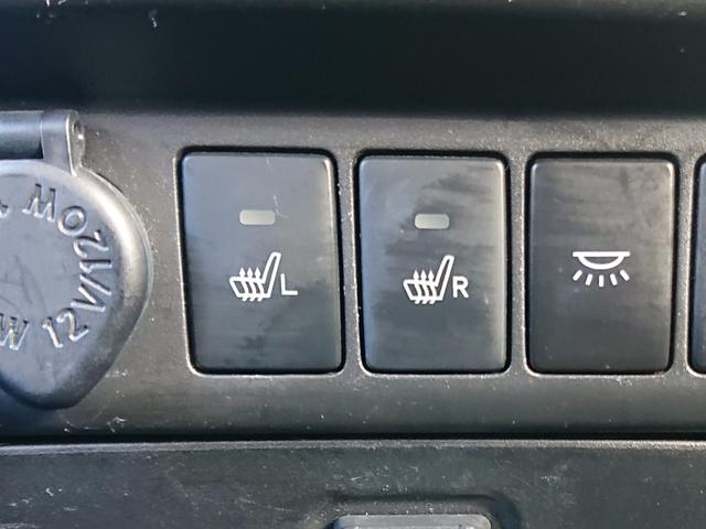 ルーミー カスタムG-T・ターボ・禁煙車・純正9型大画面ナビゲーション ・衝突回避支援システム(スマートアシストII)・パノラミックビュー・両側パワースライドドア・クルーズコントロール・ドライブレコーダー・LEDヘッドライト&LEDフォグランプ&オートライト・整備記録簿(17枚目)