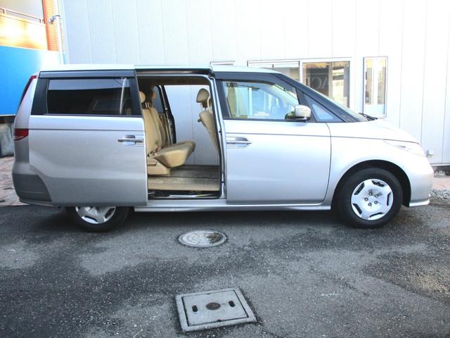 エリシオン MX 後期型両側オートスライドドアHIDライトHDDナビバックカメラCD録音機能ベージュインテリアセンターテーブルキーレスエントリー8人乗チェーン駆動VTECエンジン記録簿(7枚目)