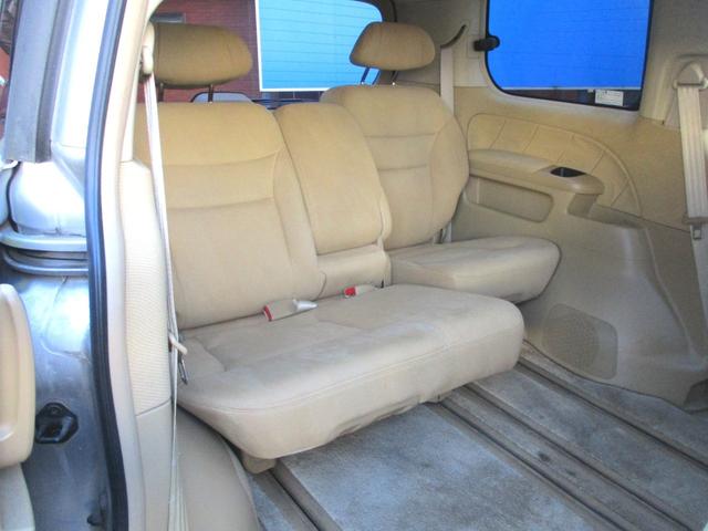 エリシオン MX 後期型両側オートスライドドアHIDライトHDDナビバックカメラCD録音機能ベージュインテリアセンターテーブルキーレスエントリー8人乗チェーン駆動VTECエンジン記録簿(26枚目)