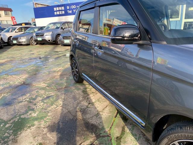 N-ONE プレミアム ツアラー・ローダウン ツートンルーフ・純正AW・衝突軽減ブレーキ・安心パッケージ・スマートキー・バックカメラ・ハーフレザー・アルミペダル・パドルシフト・フルセグTVナビ・Bluetooth接続・ETC・ハーフレザー(7枚目)