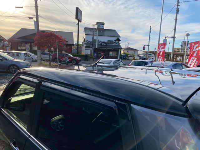 N-ONE プレミアム ツアラー・ローダウン ツートンルーフ・純正AW・衝突軽減ブレーキ・安心パッケージ・スマートキー・バックカメラ・ハーフレザー・アルミペダル・パドルシフト・フルセグTVナビ・Bluetooth接続・ETC・ハーフレザー(17枚目)