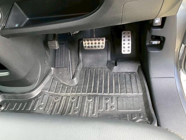 N-ONE プレミアム ツアラー・ローダウン ツートンルーフ・純正AW・衝突軽減ブレーキ・安心パッケージ・スマートキー・バックカメラ・ハーフレザー・アルミペダル・パドルシフト・フルセグTVナビ・Bluetooth接続・ETC・ハーフレザー(27枚目)