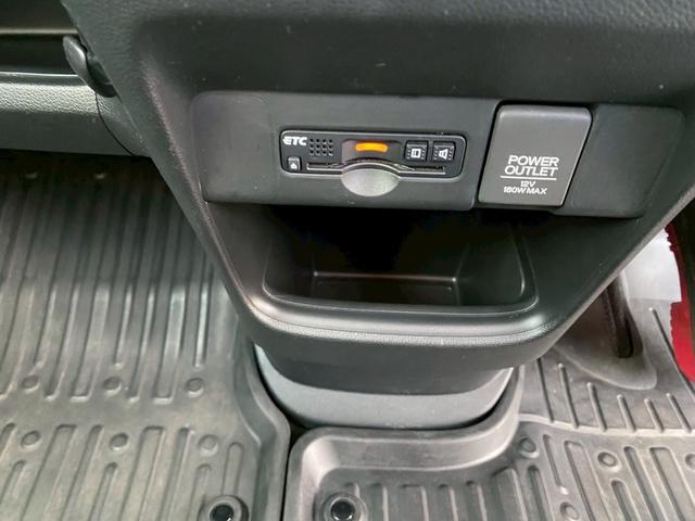 N-ONE プレミアム ツアラー・ローダウン ツートンルーフ・純正AW・衝突軽減ブレーキ・安心パッケージ・スマートキー・バックカメラ・ハーフレザー・アルミペダル・パドルシフト・フルセグTVナビ・Bluetooth接続・ETC・ハーフレザー(34枚目)