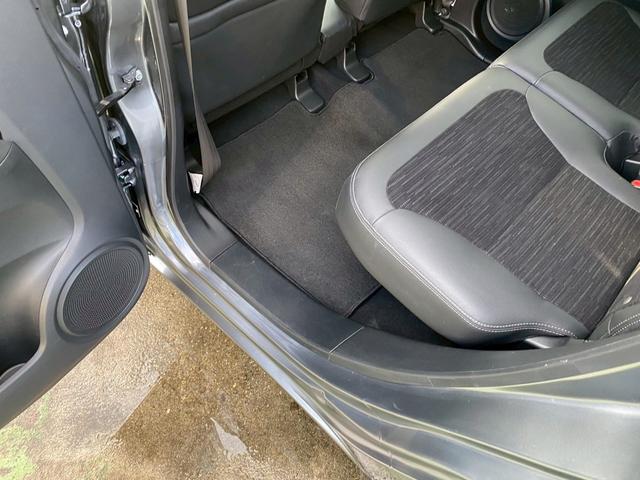 N-ONE プレミアム ツアラー・ローダウン ツートンルーフ・純正AW・衝突軽減ブレーキ・安心パッケージ・スマートキー・バックカメラ・ハーフレザー・アルミペダル・パドルシフト・フルセグTVナビ・Bluetooth接続・ETC・ハーフレザー(44枚目)