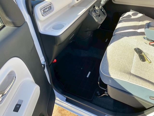 ムーヴキャンバス ストライプスＧ　禁煙車・パノラマビューモニター・スマートキー・シートヒーター・ＬＥＤヘッドライト・サイドカメラ・バックカメラ・ワンタッチ式両側電動スライドドア・フルセグＴＶナビ・Ｂｌｕｅｔｏｏｔｈ接続（42枚目）