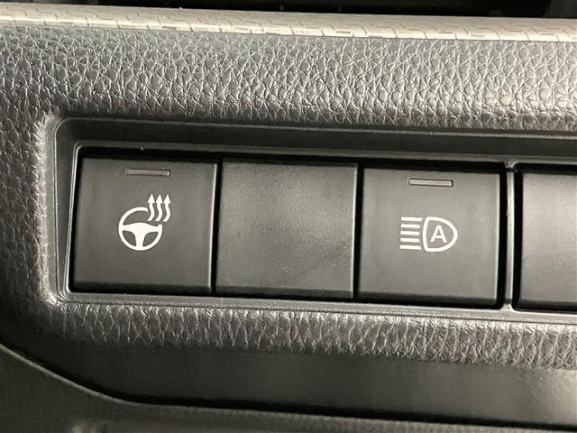 プリウス Ｚ　衝突被害軽減ブレーキ　地デジ　アルミ　クルコン　ＬＥＤライト　ＡＢＳ　Ｐシート　オートエアコン　バックカメラ　スマートキー　メモリーナビ　ミュージックプレイヤー接続可　ドラレコ　パワステ　ＥＴＣ（18枚目）