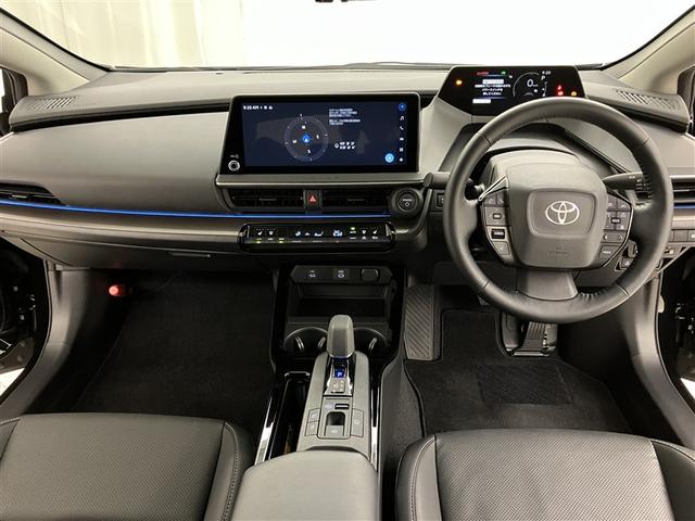 プリウス Ｚ　リアカメラ　プリクラッシュ　ＰＷシート　ＡＣ１００Ｖ電源　ＬＥＤランプ　オートクルーズ　アルミホイール　ドライブレコーダ　ＡＣ　運転席エアバッグ　横滑り防止装置　ＥＴＣ付　盗難防止システム　ＴＶ（5枚目）