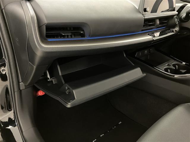 プリウス Ｚ　リアカメラ　プリクラッシュ　ＰＷシート　ＡＣ１００Ｖ電源　ＬＥＤランプ　オートクルーズ　アルミホイール　ドライブレコーダ　ＡＣ　運転席エアバッグ　横滑り防止装置　ＥＴＣ付　盗難防止システム　ＴＶ（28枚目）