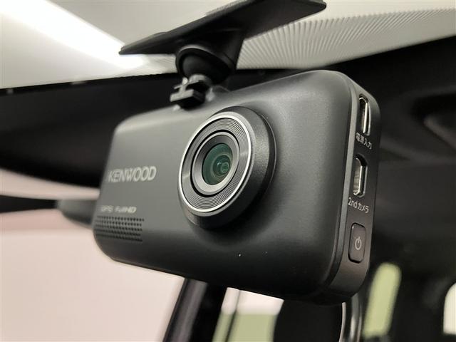 ノア ハイブリッドＧ　ＡＣ１００Ｖ電源　スマートキー＆プッシュスタート　ＬＥＤへッドライト　イモビライザー　Ｗエアコン　パワーウインドウ　アルミ　クルコン　エアバッグ　横滑り防止　パワステ　ＡＢＳ　ＥＴＣ車載器　３列シート（11枚目）