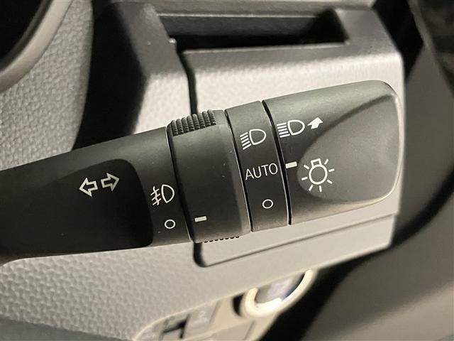 ルーミー カスタムG アイドリング 両側電動SD LEDヘット バックビューモニター 衝突回避ブレーキ スマートキー メモリナビ ワンセグTV クルーズコントロール 点検記録簿 ETC 1オーナー オートエアコン ABS(17枚目)