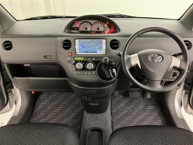 シエンタ DICE-G ウォークスルー Bカメ ワンセグテレビ Pウインドウ WエアB キーレスエントリーキー メンテナンスノート AUX接続 メモリーナビ ナビTV 両側自動ドア ABS エアバッグ 3列シート 1オーナー(5枚目)