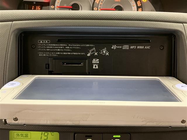 シエンタ DICE-G ウォークスルー Bカメ ワンセグテレビ Pウインドウ WエアB キーレスエントリーキー メンテナンスノート AUX接続 メモリーナビ ナビTV 両側自動ドア ABS エアバッグ 3列シート 1オーナー(10枚目)