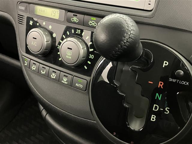 シエンタ DICE-G ウォークスルー Bカメ ワンセグテレビ Pウインドウ WエアB キーレスエントリーキー メンテナンスノート AUX接続 メモリーナビ ナビTV 両側自動ドア ABS エアバッグ 3列シート 1オーナー(15枚目)