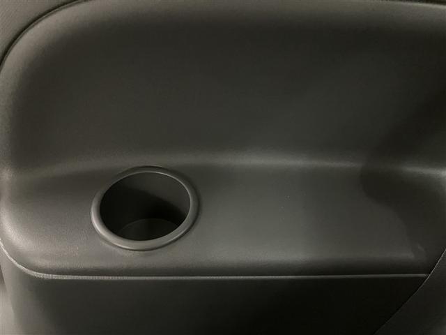 シエンタ DICE-G ウォークスルー Bカメ ワンセグテレビ Pウインドウ WエアB キーレスエントリーキー メンテナンスノート AUX接続 メモリーナビ ナビTV 両側自動ドア ABS エアバッグ 3列シート 1オーナー(30枚目)