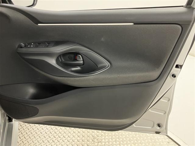 ヤリス Ｇ　カーナビ　点検記録簿　Ｂカメラ　エアコン　スマートキー＆プッシュスタート　ドライブレコーダー　メモリーナビゲーション　イモビ　横滑り防止システム　クルーズＣ　ＡＢＳ　パワーウィンドウ　Ｗエアバック（33枚目）