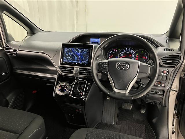 ノア Ｇ　リアエアコン　フルセグテレビ　盗難防止システム　１オーナ　エアバッグ　アルミ　キーレス　アイドルストップ　クルーズコントロール　ＤＶＤ再生　ドライブレコーダー　ＥＴＣ　メモリーナビ　３列シート　ＥＳＣ（5枚目）