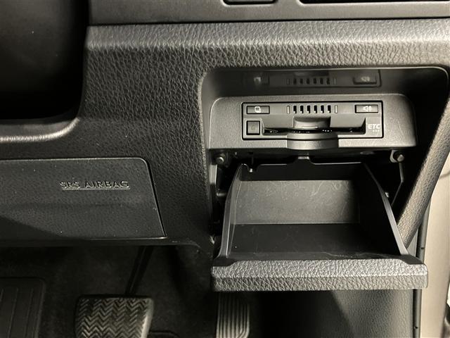 ノア Ｇ　リアエアコン　フルセグテレビ　盗難防止システム　１オーナ　エアバッグ　アルミ　キーレス　アイドルストップ　クルーズコントロール　ＤＶＤ再生　ドライブレコーダー　ＥＴＣ　メモリーナビ　３列シート　ＥＳＣ（10枚目）