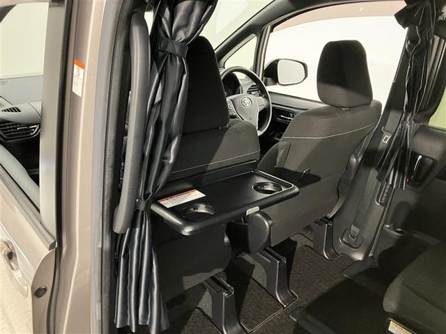 ノア Ｇ　リアエアコン　フルセグテレビ　盗難防止システム　１オーナ　エアバッグ　アルミ　キーレス　アイドルストップ　クルーズコントロール　ＤＶＤ再生　ドライブレコーダー　ＥＴＣ　メモリーナビ　３列シート　ＥＳＣ（29枚目）