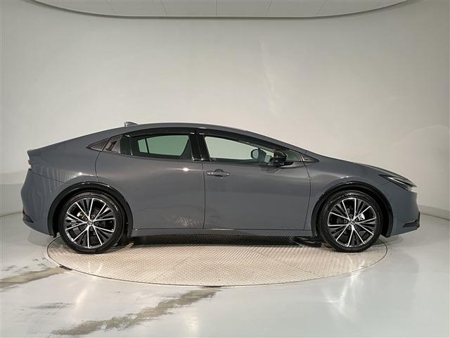 プリウス Z リアカメラ プリクラッシュ PWシート 1オーナ メモリナビ AC100V電源 LEDランプ ナビ・TV オートクルーズ アルミホイール ドライブレコーダ AC 運転席エアバッグ 横滑り防止装置(3枚目)