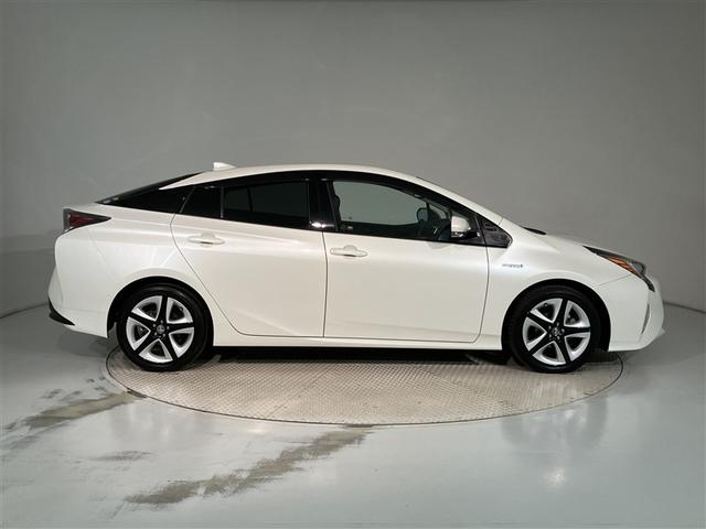 プリウス Aツーリングセレクション スマキー イモビライザー バックモニター 1オーナ クルコン 記録簿有 LEDヘッドライト DVD視聴可 ETC ナビTV メモリーナビゲーション 横滑り防止機能 キーフリ アルミ AAC AUX(3枚目)