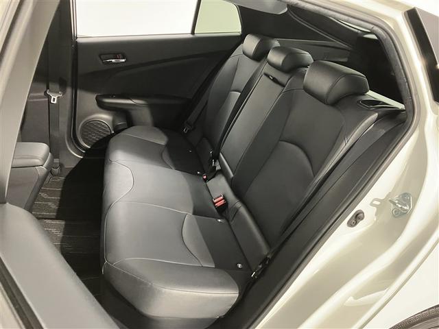 プリウス Aツーリングセレクション スマキー イモビライザー バックモニター 1オーナ クルコン 記録簿有 LEDヘッドライト DVD視聴可 ETC ナビTV メモリーナビゲーション 横滑り防止機能 キーフリ アルミ AAC AUX(35枚目)