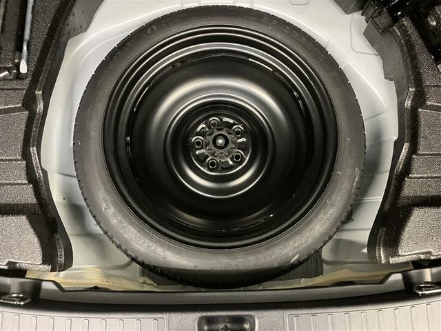 プリウス Aツーリングセレクション スマキー イモビライザー バックモニター 1オーナ クルコン 記録簿有 LEDヘッドライト DVD視聴可 ETC ナビTV メモリーナビゲーション 横滑り防止機能 キーフリ アルミ AAC AUX(38枚目)