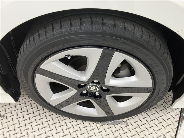 プリウス Aツーリングセレクション スマキー イモビライザー バックモニター 1オーナ クルコン 記録簿有 LEDヘッドライト DVD視聴可 ETC ナビTV メモリーナビゲーション 横滑り防止機能 キーフリ アルミ AAC AUX(39枚目)